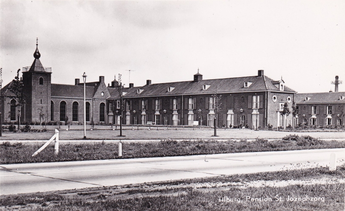 Tekst op de ansichtkaart: Tilburg, Pension St. Jozefzorg © Eigen beheer
