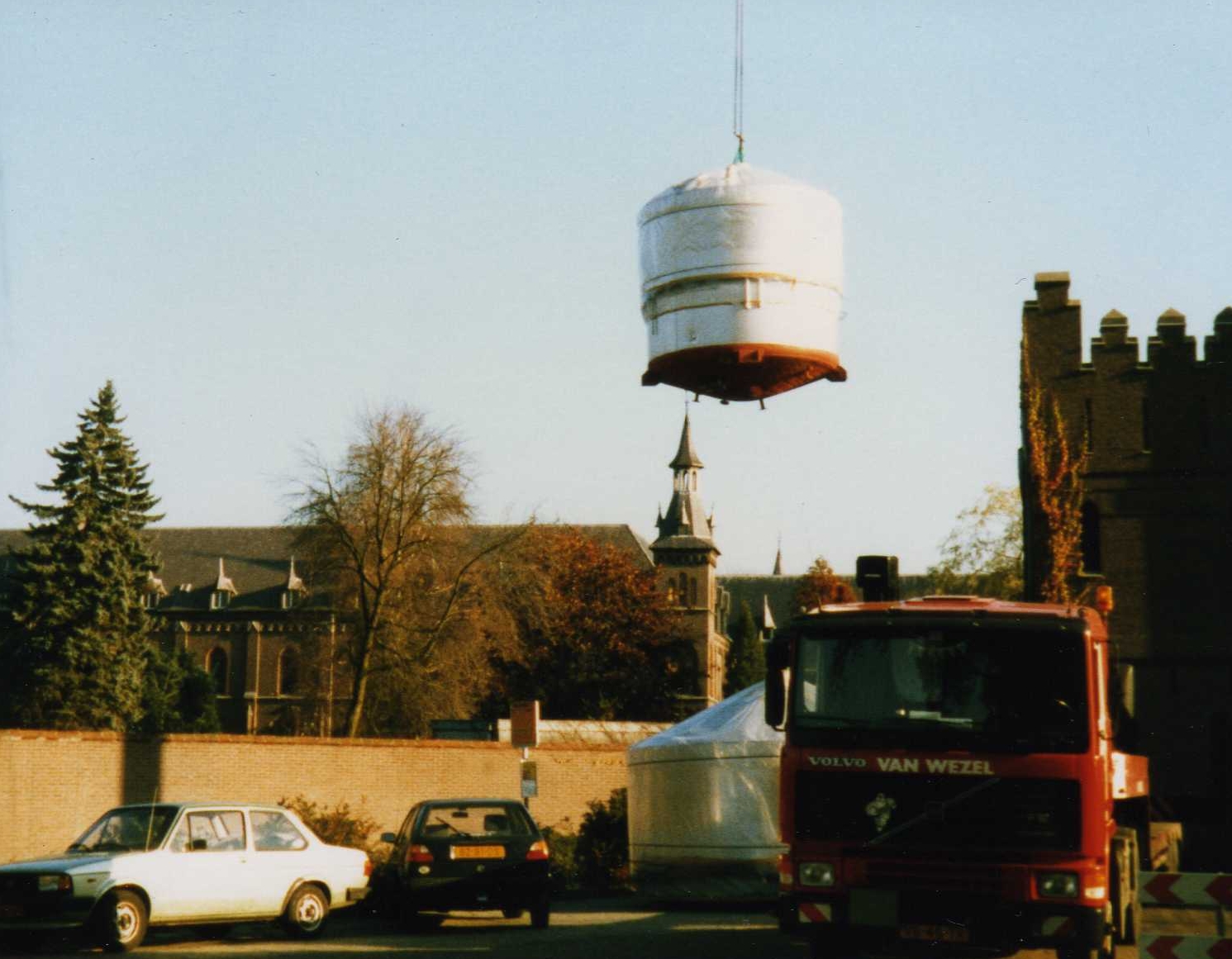 De brouwketels staan en hangen klaar om binnengetakeld te worden. © Eigen beheer De brouwketels staan en hangen klaar om binnengetakeld te worden. © Eigen beheer